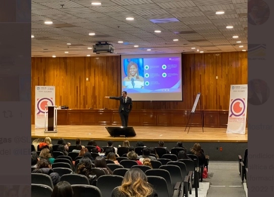 Otro de los reconocidos como aspirantes a candidatos independientes es Jesús Iván Pinto Medina, un ex funcionario del gobierno mexiquense. Foto @IEEM_MX
