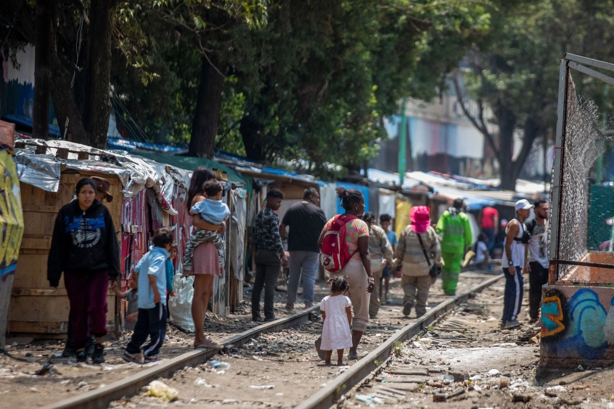 Comunidades migrantes permanecen en campamentos en la Ciudad de México en busca de llegar a la frontera con Estados Unidos. Foto 