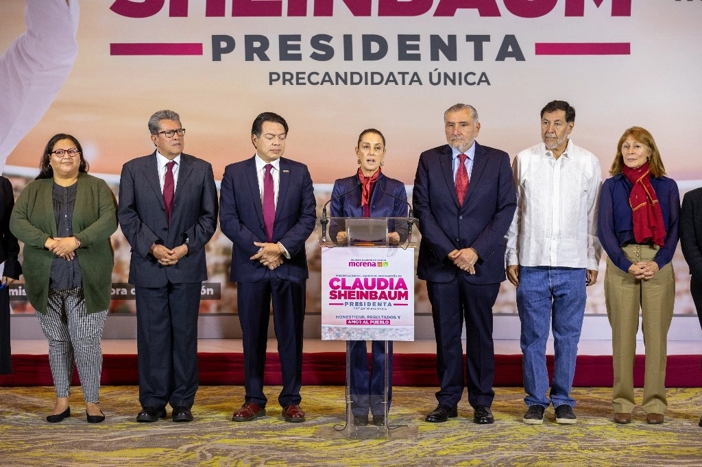 Algunos de los integrantes del equipo de campaña de Claudia Sheinbaum. Foto Pablo Ramos / archivo 