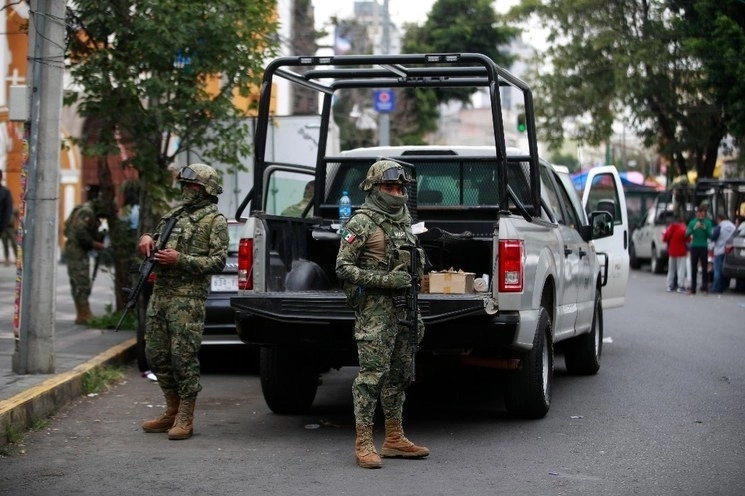 Elementos de Semar durante un operativo en imagen de archivo. Foto Alfredo Domínguez
