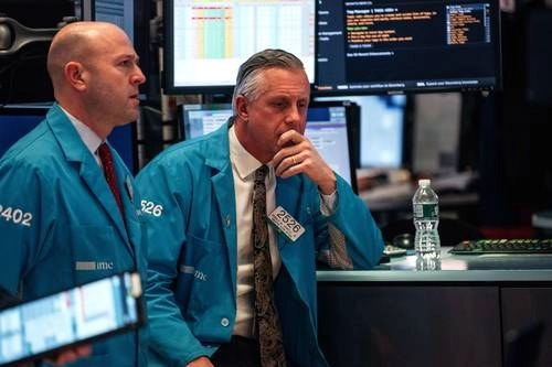 Bolsa de Valores de Nueva York cerró el viernes con su peor desempeño semanal desde octubre de 2008. Sus principales indicadores reportaron pérdidas. Foto Afp