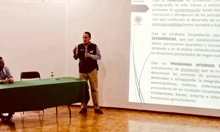 Taller de protección civil para personal de institutos de salud pública y hospitales en Tlalpan, el 17 de julio de 2023. Foto Laura Gómez
