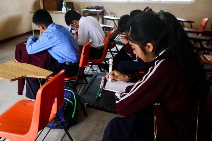 Estudiantes de una secundaria en Nuevo Laredo, Tamaulipas.