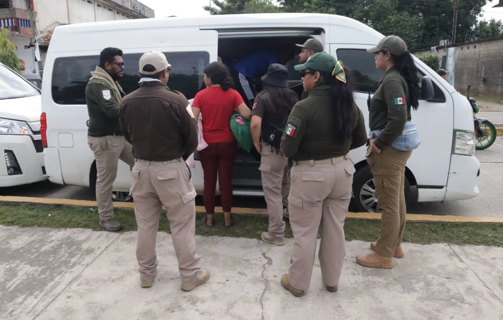 La Secretaría de Seguridad Pública del Estado de Chihuahua informó de la detención de dos migrantes de Venezuela, señalados como presuntos responsables de la muerte del uniformado. Foto Cuartoscuro
 

