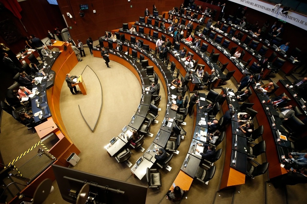 El secretario de Gobernación, Adán Augusto López, consideró "prácticamente imposible" que en este periodo de sesiones por concluir se logren los consensos en el Senado para nombrar a los tres comisionados que faltan al INAI. Foto José Antonio López / Archivo