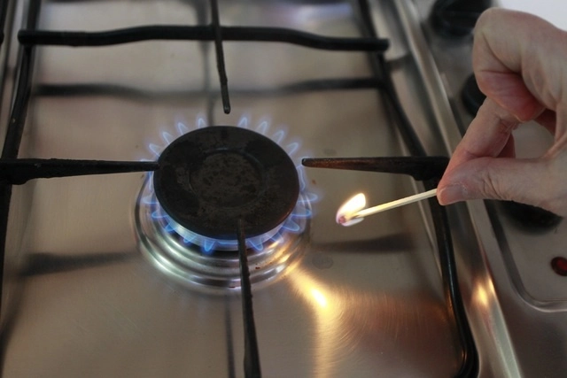 Los alemanes enfrentan un nuevo impuesto sobre el uso del gas natural que podría costarle a los hogares promedio varios cientos de euros al año. Foto Europa Press