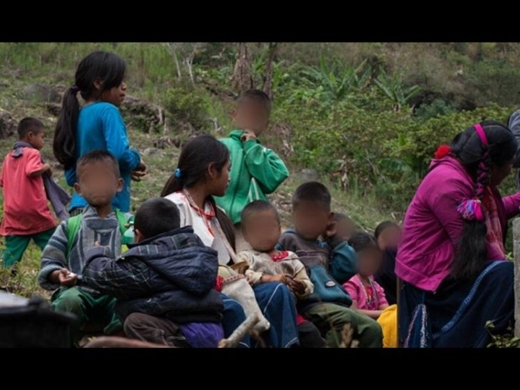 Desplazados de Aldama, Chiapas. Foto Carlos Ogaz cortesía Frayba / Archivo