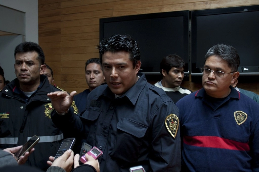 El exdirigente del Sindicato de Bomberos de la CDMX, Ismael Figueroa Flores (c) en imagen de archivo. Foto Cuartoscuro 