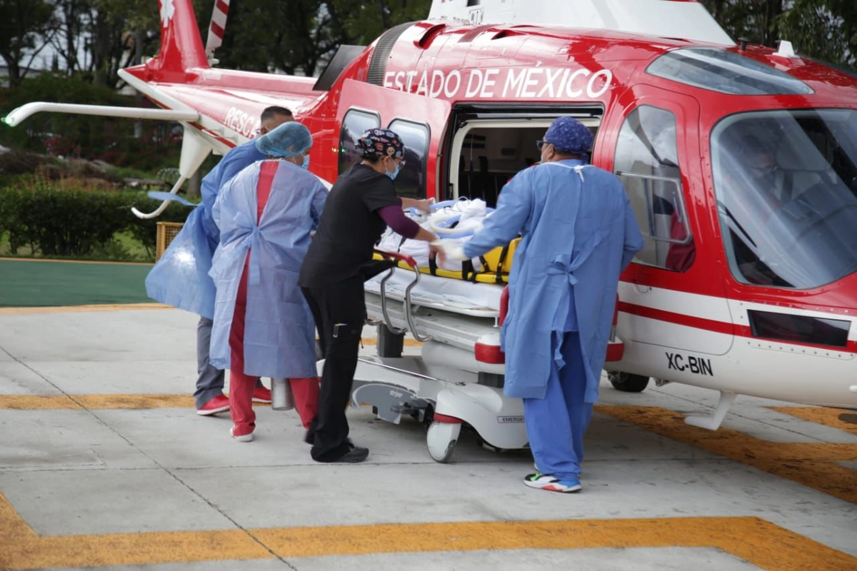 Un paciente fue trasladado en helicóptero al Hospital de Tacuba. Foto