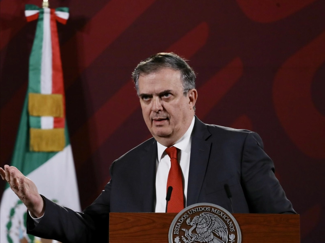 El canciller Marcelo Ebrard manifestó en Twitter su respaldo total al presidente Andrés Manuel López Obrador y señaló que a los legisladores republicanos los mueven intereses electorales. Foto Roberto García Ortiz / Archivo 