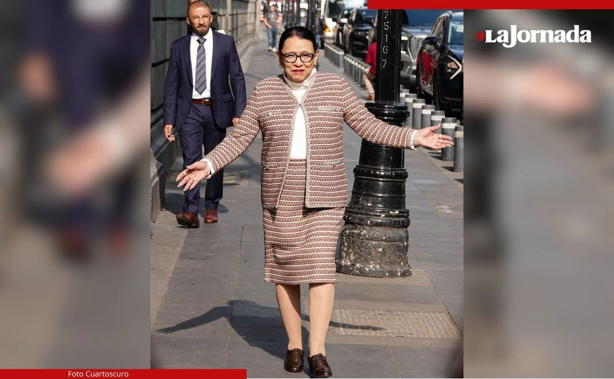 Rosa Icela Rodríguez, secretaria de Gobernación, arribó a la antigua sede del Senado "Xicotencatl" en el Centro Histórico para sostener el encuentro con motivo de la Reunión Plenaria de Morena. Foto 