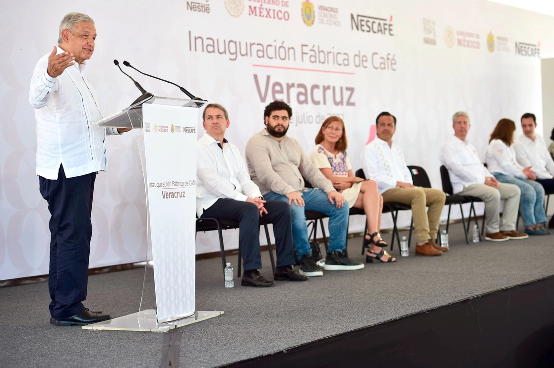 El mandatario Andrés Manuel López Obrador inauguró la planta de café de Nestlé. Foto Presidencia