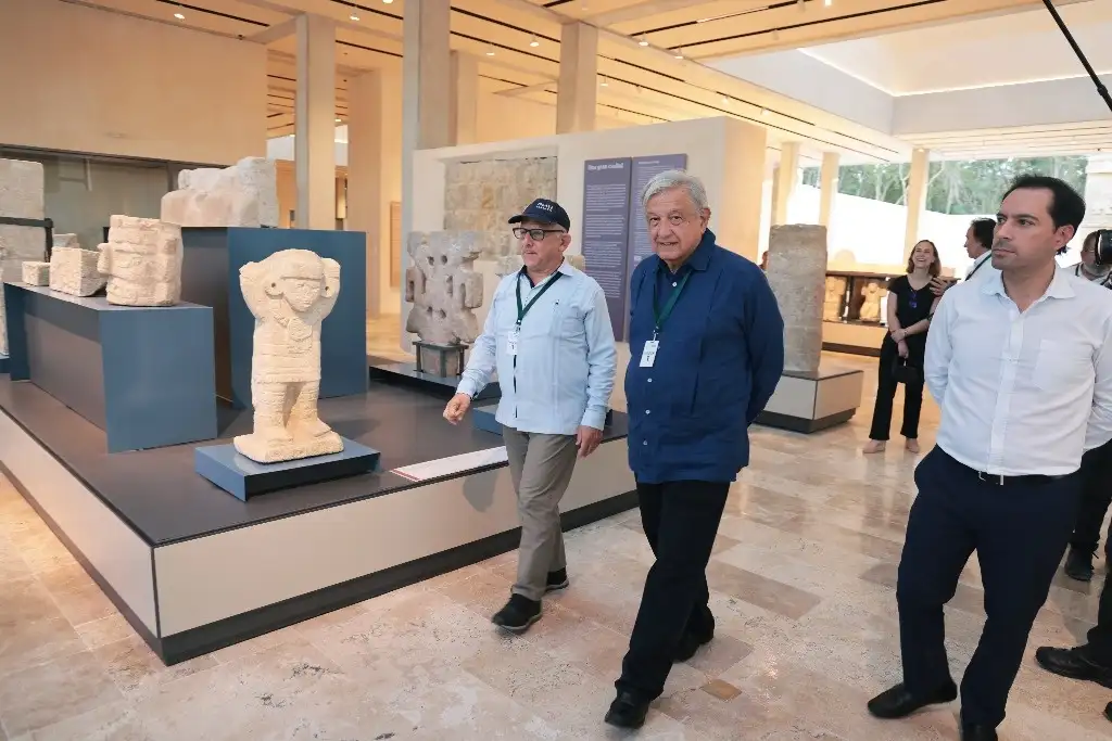Inaugura López Obrador el Gran Museo de Chichén Itzá
<br>El recinto cuenta con más de 400 piezas originales en 2,800 metros cuadrados de espacios de exhibición