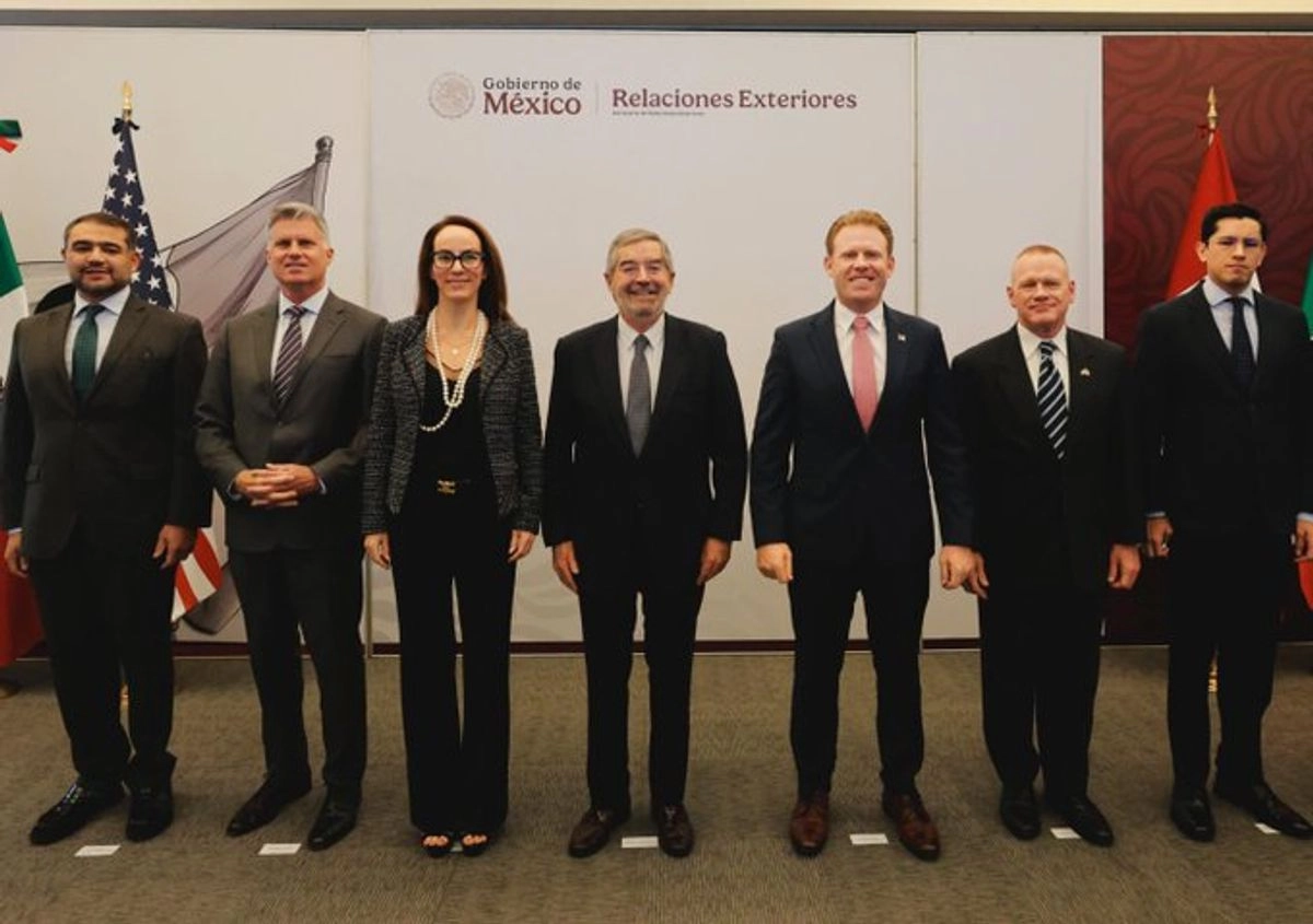 La Copa Mundial de Futbol es una nueva oportunidad para fortalecer a la región de América del Norte, resaltó el canciller Juan Ramón de la Fuente. Foto 