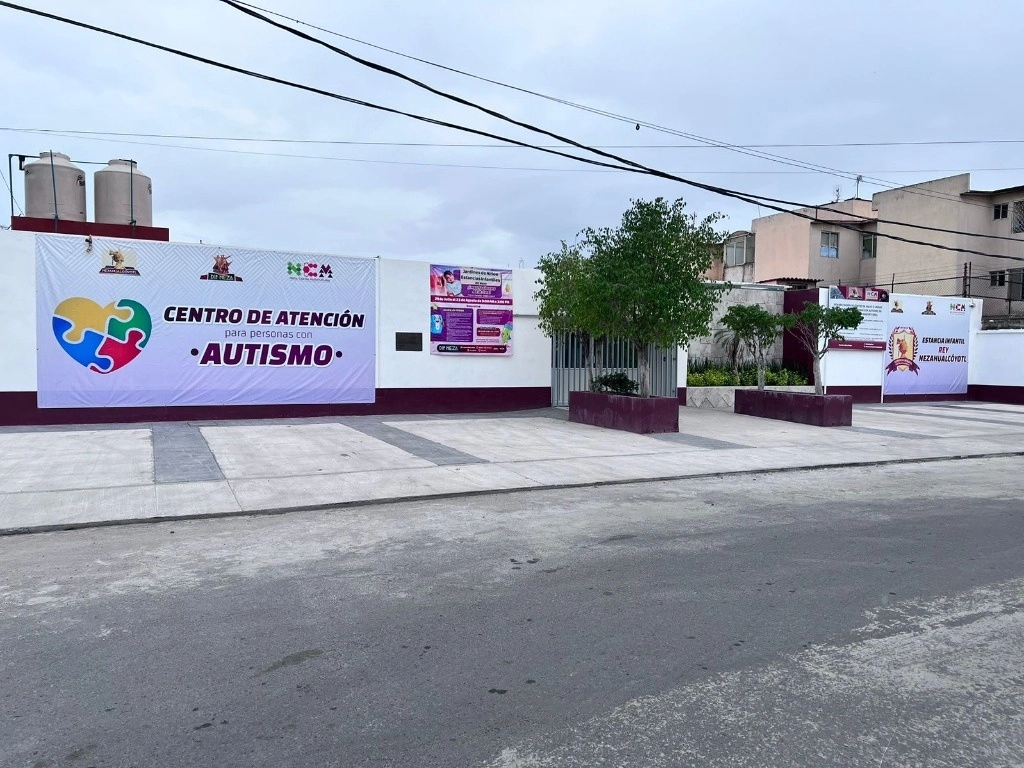 El Centro Municipal de Atención para Personas con Autismo inaugurado en Nezahualcóyotl, es el primero de su tipo en el estado de México. Foto 'La Jornada' 