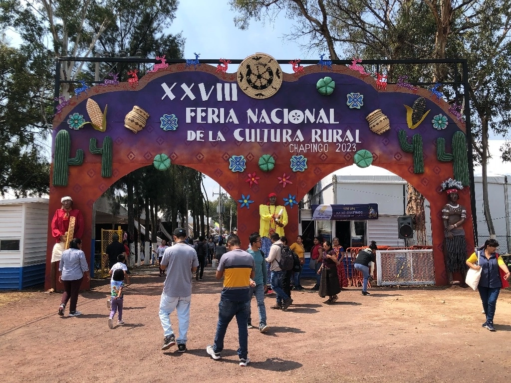 Se inauguró en la UACh la 37 Feria de la Cultura Rural y la 28 Feria del Libro 2023. Foto Javier Salinas Cesáreo