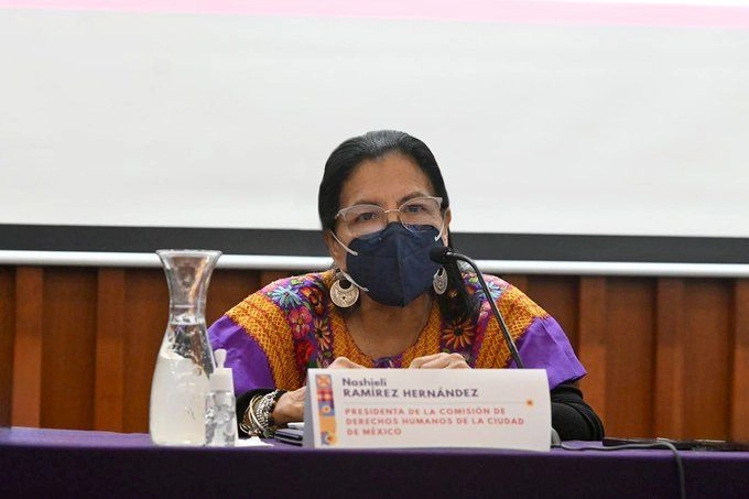 Al inaugurar el Foro "Los Sistemas de Protección Especial frente a los derechos de las infancias y adolescencias", la presidenta de la CDHCM, Nashieli Ramírez, señaló que participarán personas especialistas, defensoras, activistas que compartirán retos y avances en esta agenda. Foto