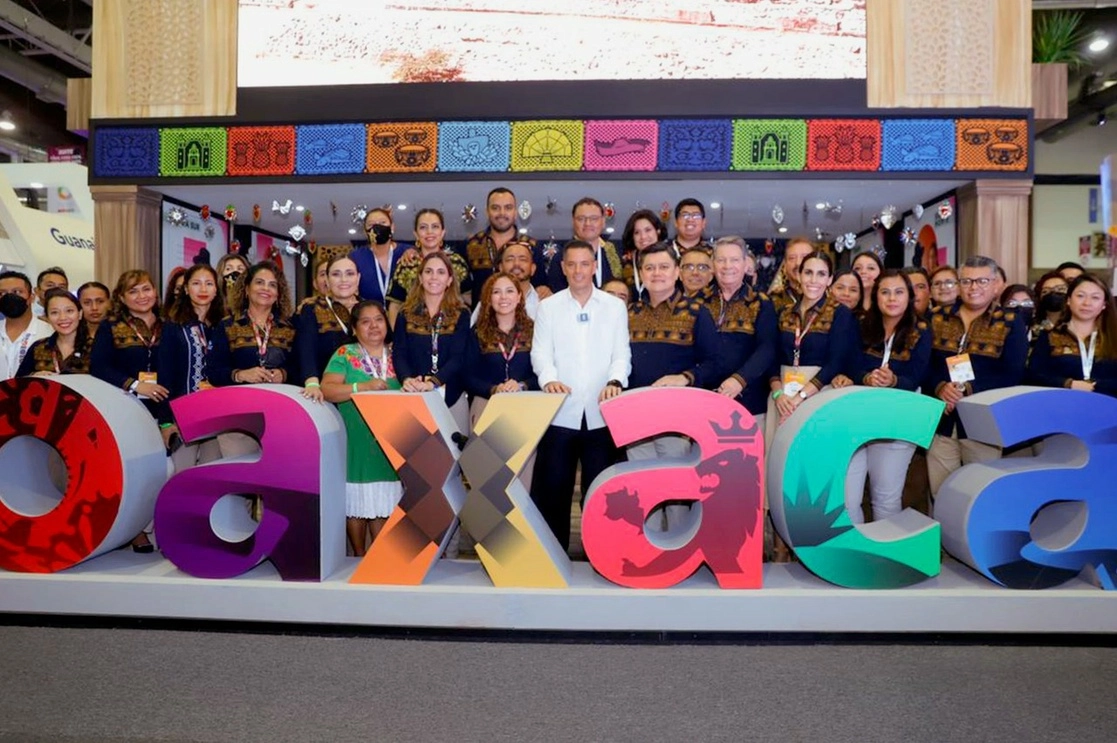El gobernador Alejandro Murat en la inauguración del Pabellón de Oaxaca en el Tianguis Turístico 2022 realizado en Acapulco, Guerrero. Foto La Jornada