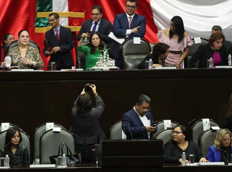 La presidenta de la Cámara de Diputados, Laura Angélica Rojas  declaró la apertura del período de sesiones en el Congreso. Foto José Antonio López
