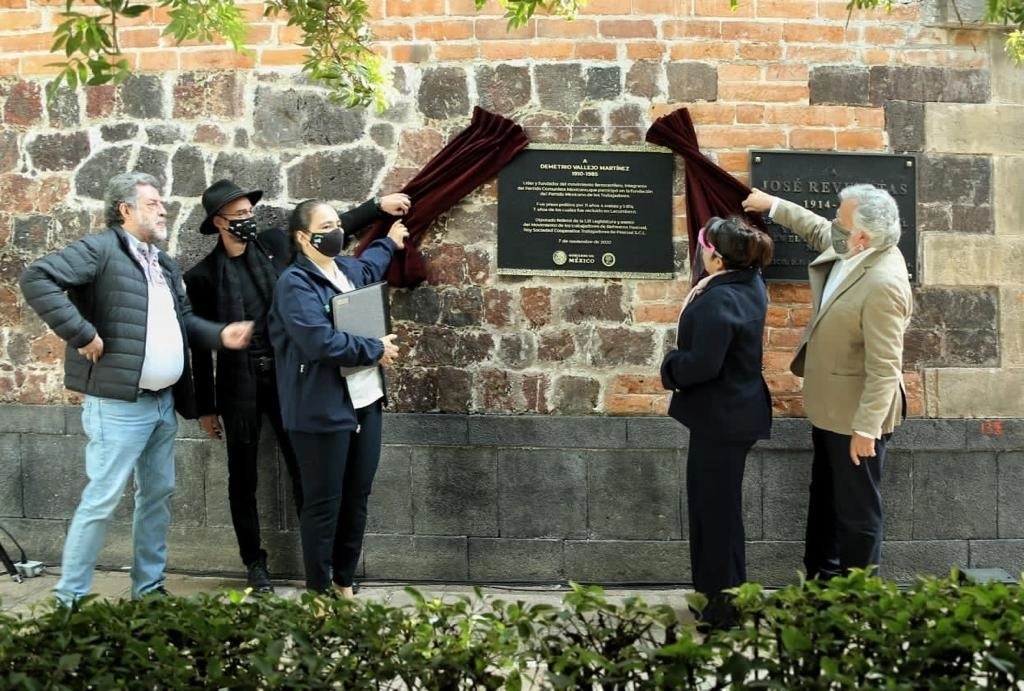 Develación de placa en el Archivo General de la Nación del ex líder sindical de los trabajadores ferrocarrileros, Demetrio Vallejo. Foto cortesía Secretaría de Gobernación