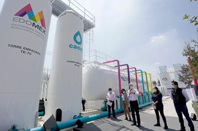 Este es el proyecto de agua potable más grande en la historia de la entidad, dijo el mandatario. Foto @alfredodelmazo