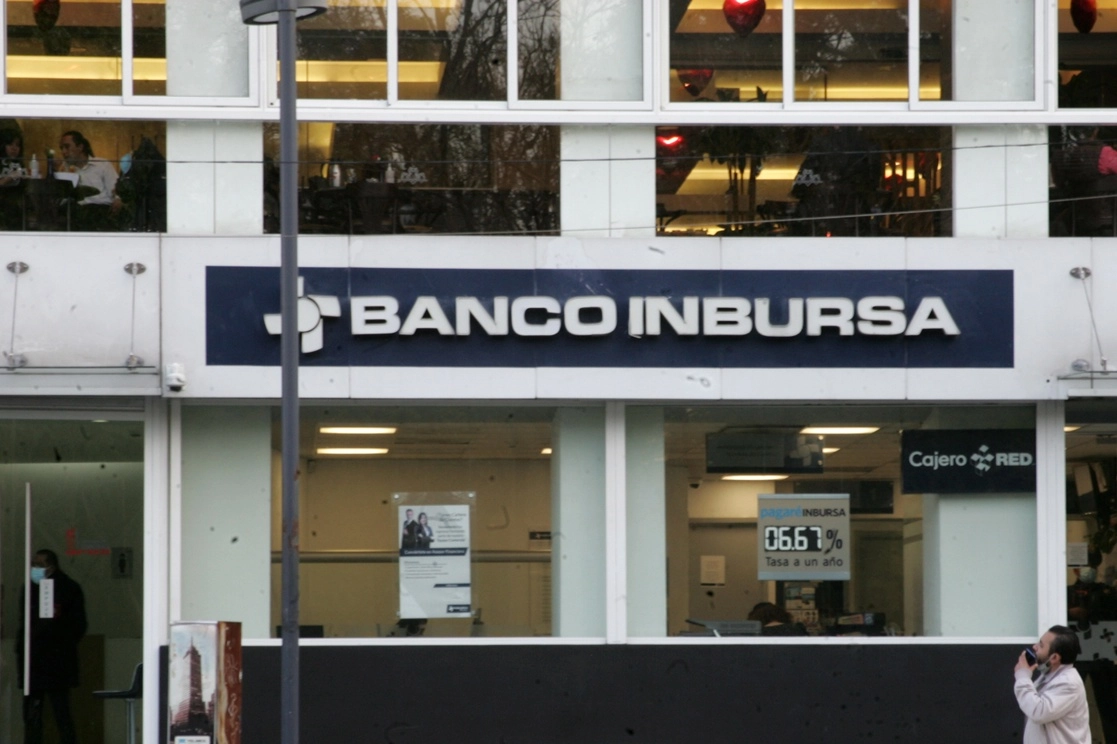 Sucursal de banco Inbursa en la capital del país. Foto Roberto García Rivas / Archivo