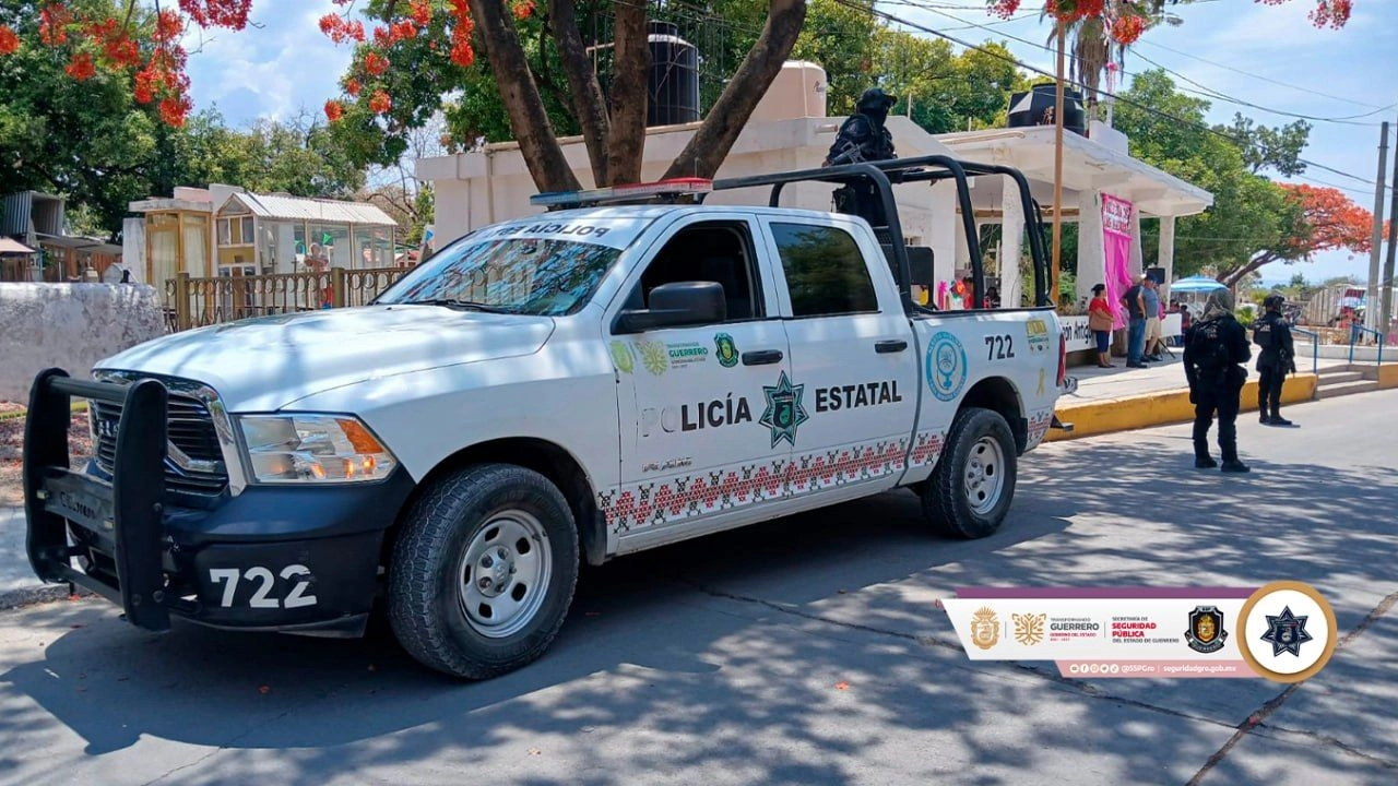 En las últimas semanas se han registrado diferentes agresiones contra el transporte público en Acapulco, incluyendo el asesinato de al menos nueve taxistas en abril y tres en lo que va de mayo.