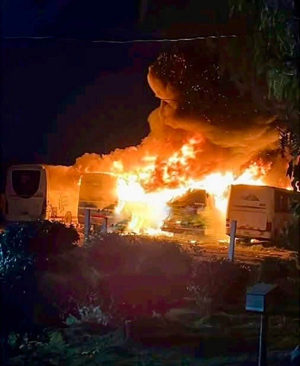 Autobuses siniestrados. Foto 