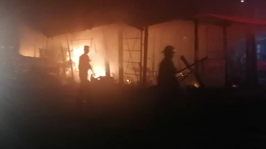 Hasta el momento se desconoce oficialmente las causas que originaron el incendio. Foto  cortesía de Raúl Sendic García Estrada