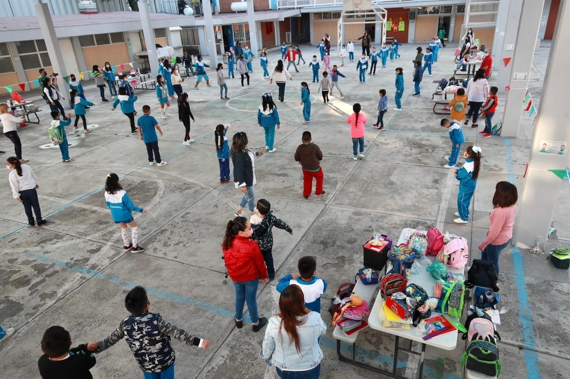 La escuela Primaria Ignacio Zaragoza, ubicada en la colonia Gabriel Ramos Millán, en la alcaldía Iztacalco. Foto Luis Castillo