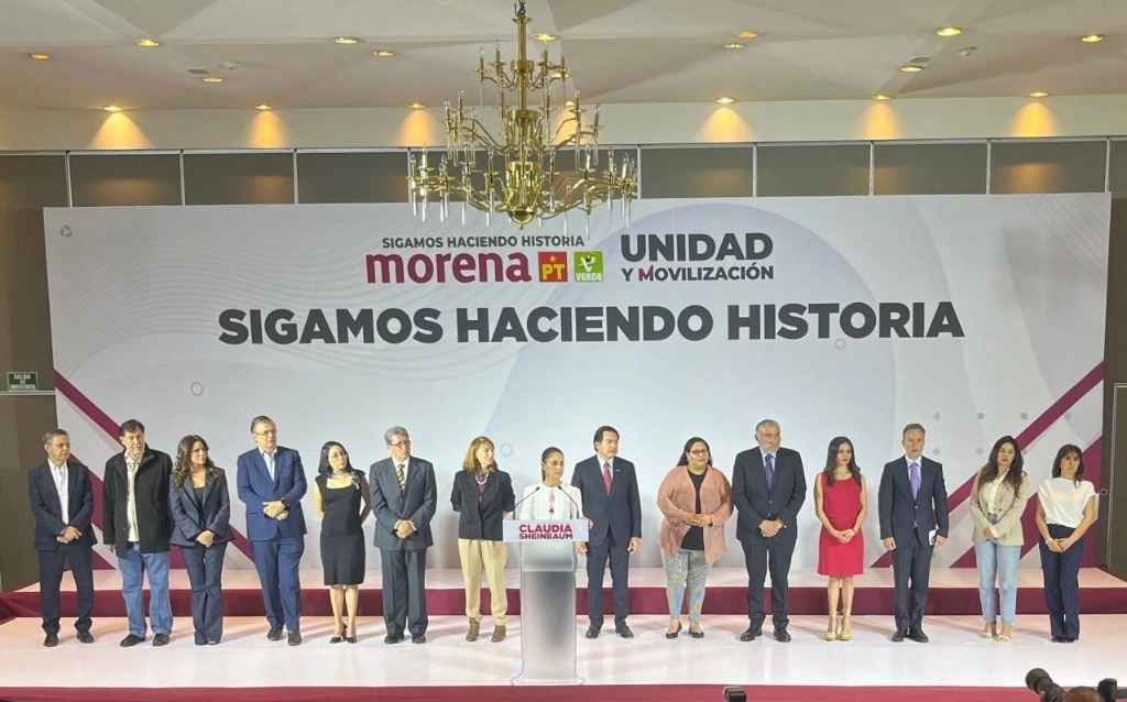 La candidata presidencial de la coalición Sigamos haciendo historia, Claudia Sheinbaum, presenta a su equipo de campaña, en la Ciudad de México, el 29 de febrero de 2024. Foto José Antonio López