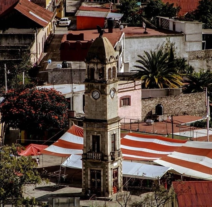 Centro de San Agustín Metzquititlán. Foto @HgoTravel