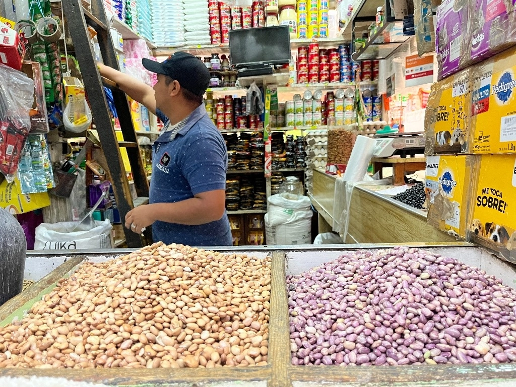 El estado de México concentra el 13.4 por ciento del total de establecimientos. Foto Luis Castillo / Archivo