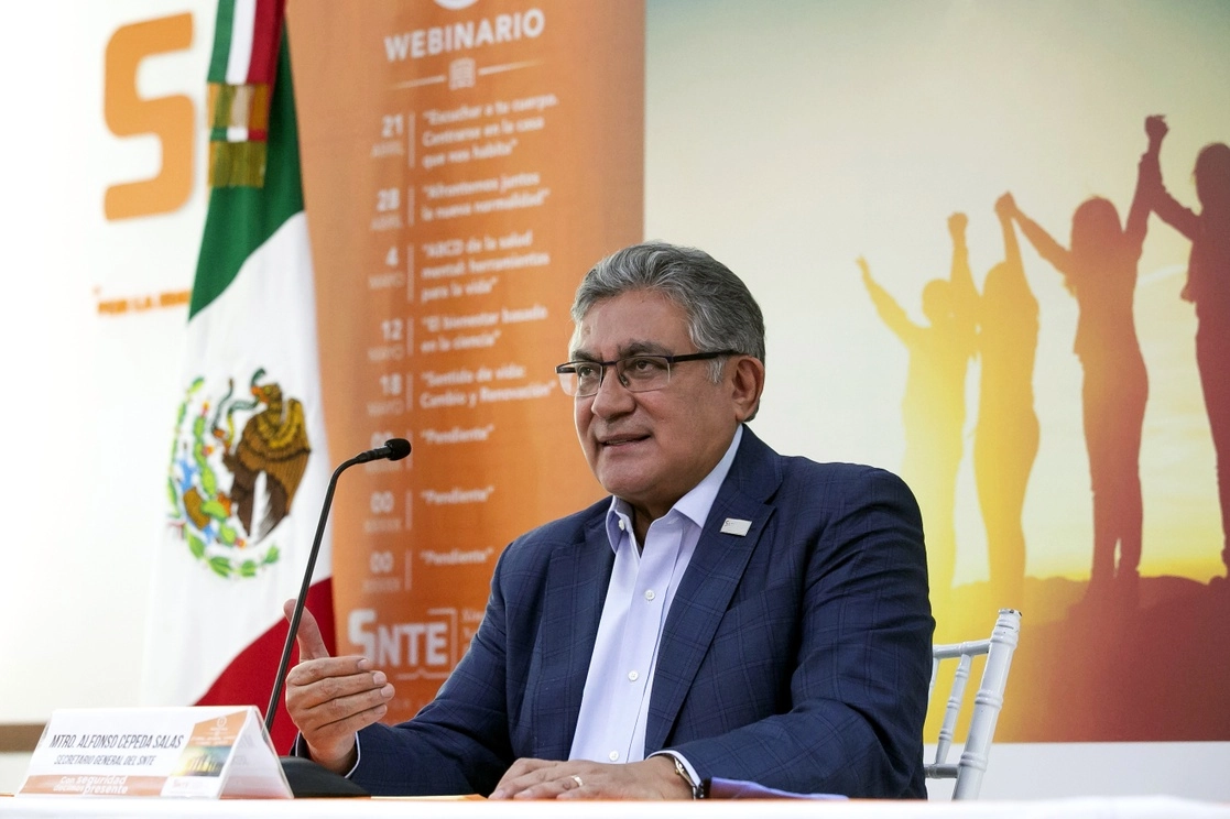 Alfonso Cepeda Salas, secretario general de SNTE en imagen de archivo. Foto tomada de la cuenta de Twitter @SnteNacional