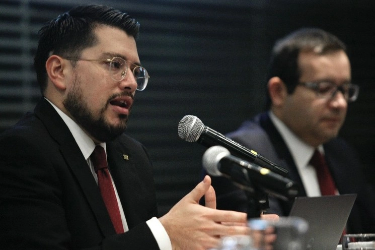 El director del Infonavit, Carlos Martínez. Foto Roberto Garcia Ortiz / archivo 