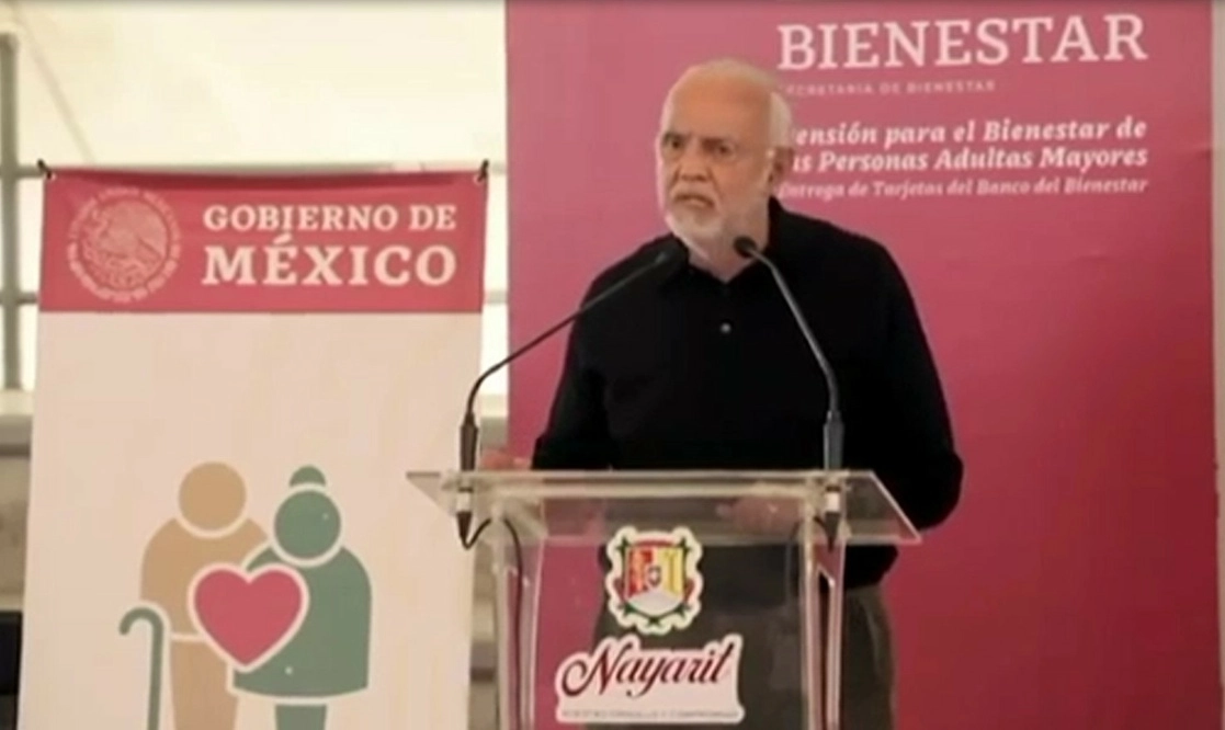 El gobernador morenista de Nayarit, Miguel Ángel Navarro, hizo el anuncio durante su intervención en el acto oficial de entrega de tarjetas del Banco del Bienestar. Imagen tomada de la transmisión en vivo