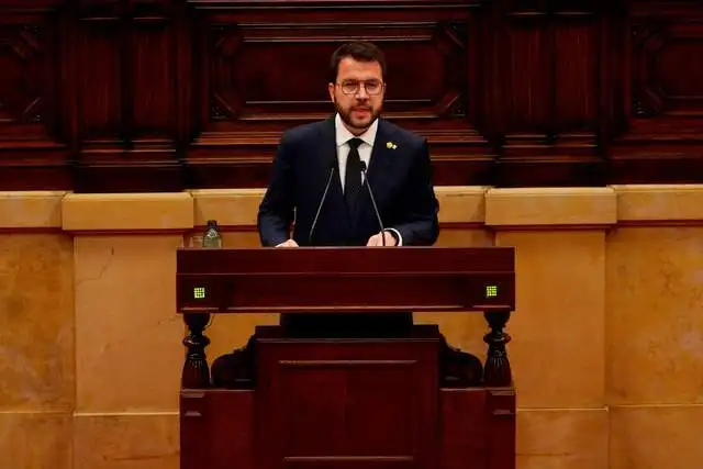 Pere Aragonés, un independentista catalán, militante de Esquerra Republicana de Catalunya, fue investido como nuevo presidente del gobierno autonómico de Cataluña. Foto Alberto Estévez / Pool / Afp