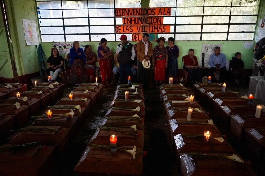 La sentencia fue anulada por "errores procesales" y se ordenó un nuevo juicio, el cual no concluyó por la muerte en 2018 del general a los 91 años. Foto Afp