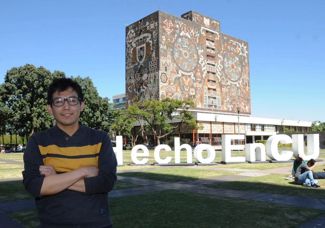 Ricardo Pablo Pedro, indígena zapoteco, egresó de la Facultad de Química. Foto Cortesía de la UNAM / Archivo