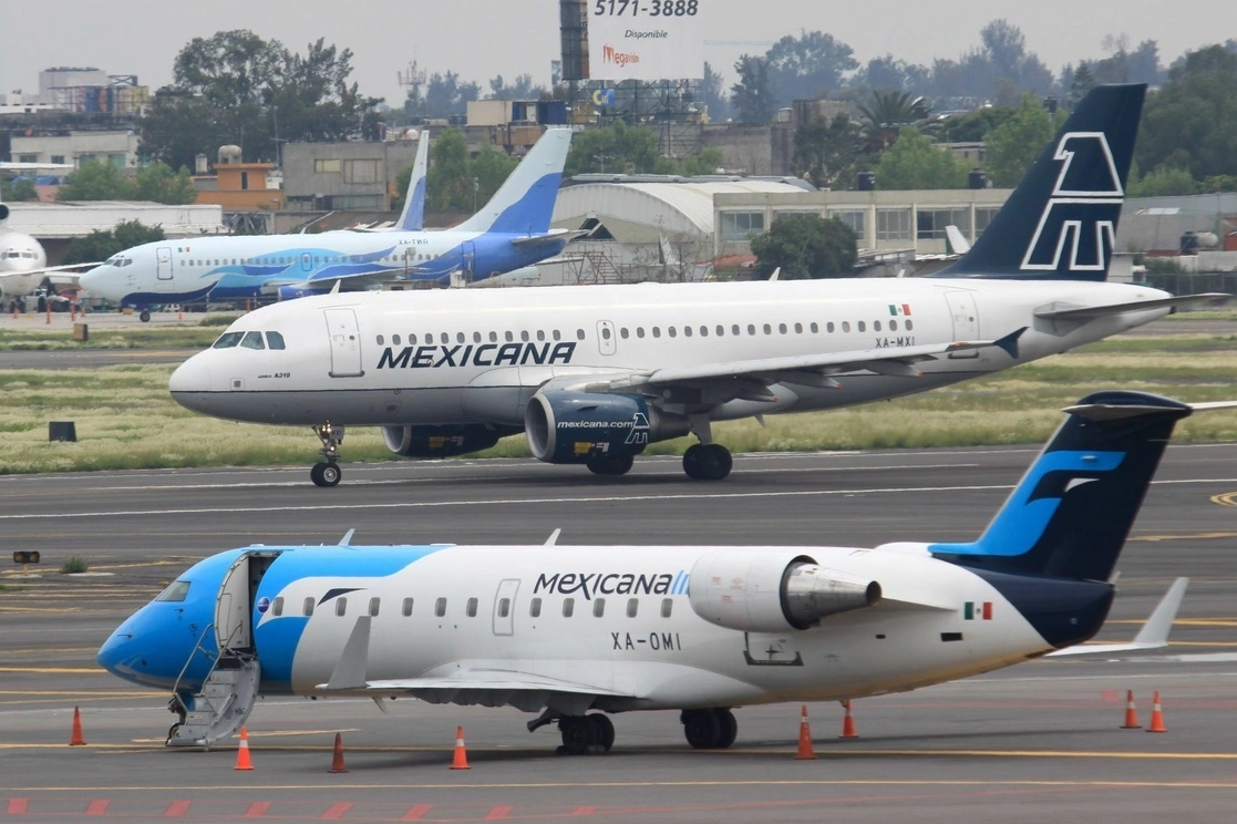 Aviones de Mexicana en el Aeropuerto Internacional de la Ciudad de México. Foto Cuartoscuro / Archivo