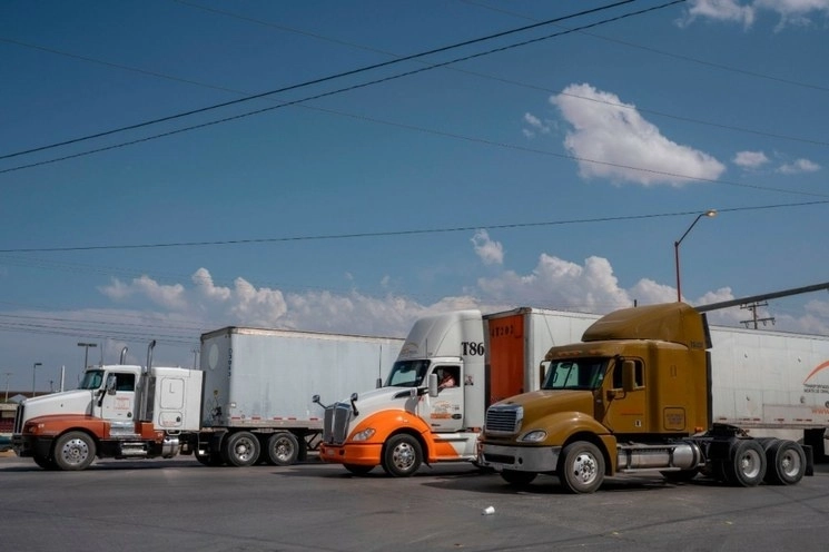 En materia de exportación, el Inegi reportó que se enviaron al exterior 70 mil 773 unidades en el acumulado a junio de 2021. Foto 'La Jornada' / Archivo 