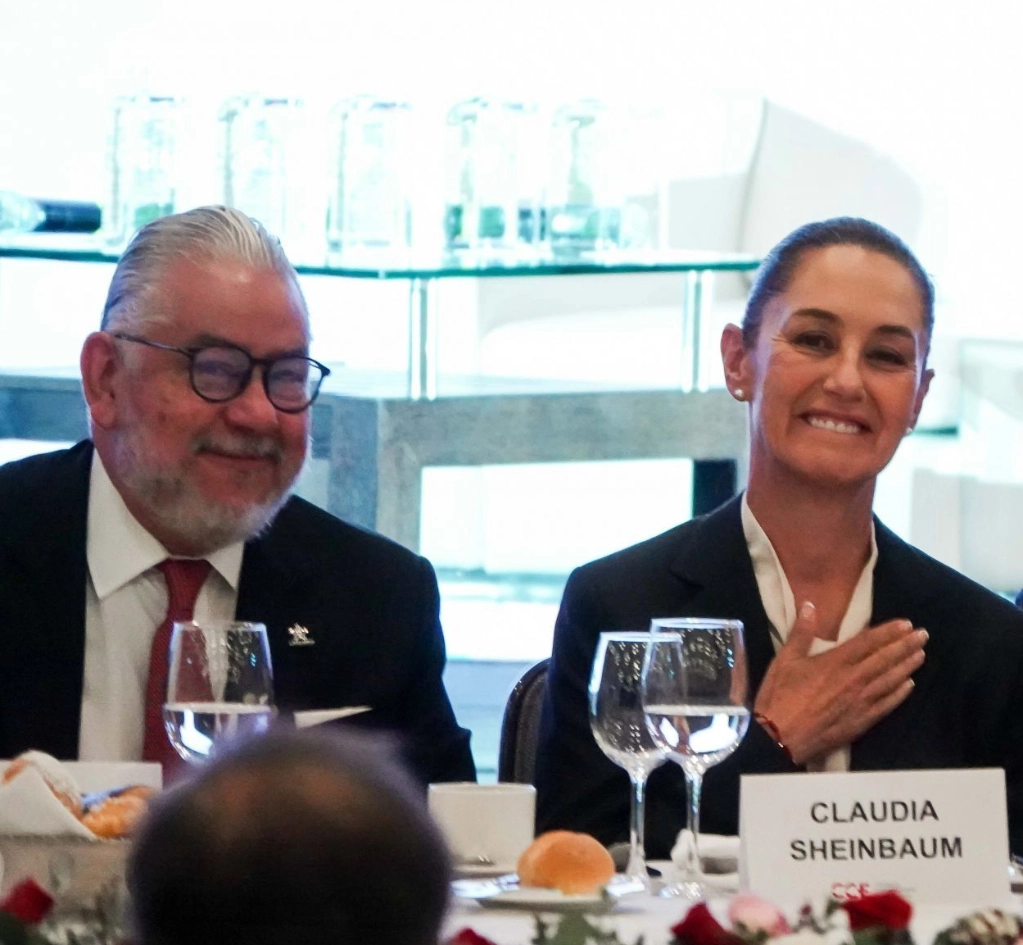 Alejandro Malagón Barragán, presidente de la Confederación de Cámaras Industriales de los Estados Unidos Mexicanos y Claudia Sheinbaum, entonces virtual presidenta electa, en una reunión en junio pasado. Foto Cuartoscuro