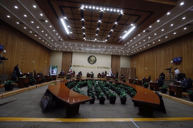 Sala de sesiones del Consejo General del INE en imagen de archivo. Foto Cristina Rodríguez
