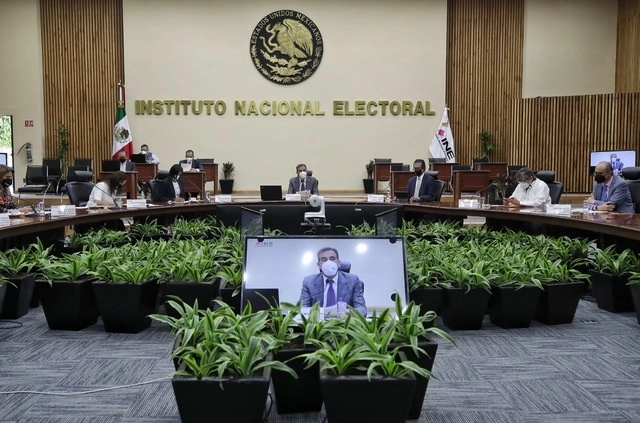 Sala de sesiones del Consejo General del INE. Foto Marco Peláez