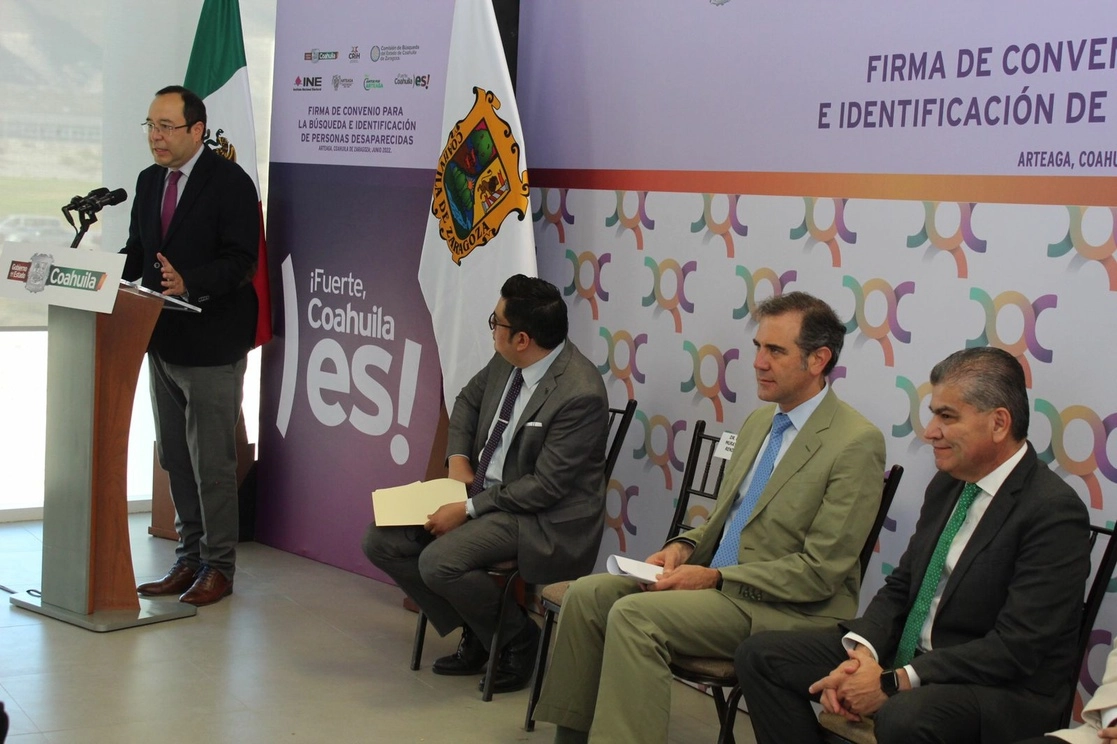 El INE y el gobierno de Coahuila firmaron un convenio para la identificación de personas desaparecidas. Foto @INEMexico