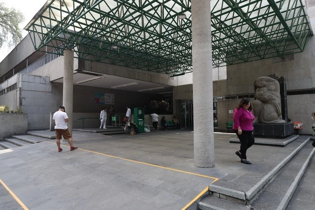Fachada de la clínica Gabriel Mancera del Instituto Mexicano del Seguro Social. Foto Yazmín Ortega Cortés/Archivo