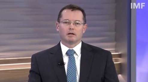 La escalada en el costo de bienes y servicios en México, por un lado, “es inflación importada de Estados Unidos”, pero también hay un tendencia al alza de los precios por factores internos, explicó Nigel Chalk. Imagen tomada de @IMFNews