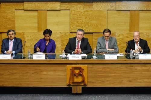 Gerardo Esquivel, Irene Espinosa, Alejandro Díaz de León, Javier Guzmán y Jonathan Heath, integrantes de la junta de gobierno del Banco de México. Foto Roberto García Ortiz / Archivo