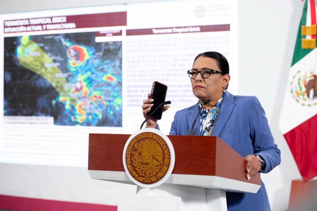 La secretaria de Gobernación, Rosa Icela Rodríguez, durante la conferencia matutina en Palacio Nacional, en la Ciudad de México, el 17 de junio de 2025. 