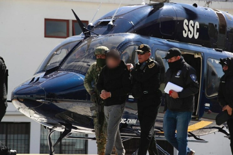 Traslado de Óscar Andrés Flores, alias "El Lunares", líder del Cártel de Tepito a instalaciones de la Subprocuraduría Especializada en Investigación de Delincuencia Organizada en la CDMX. Foto La Jornada